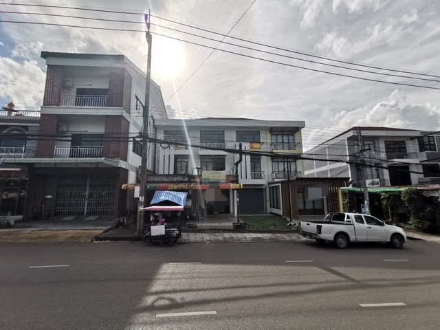 ขายอาคารพาณิชย์  หมู่บ้านมัณดาวีต์  ถนนมหาราช กระบี่