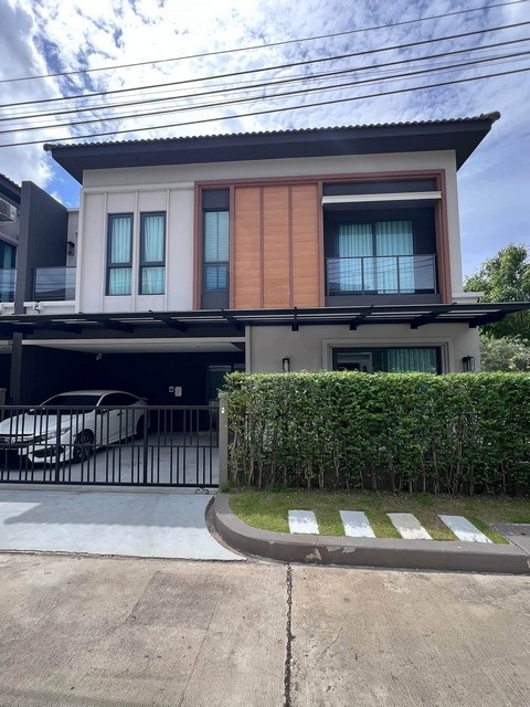 P827 ให้เช่าบ้านแฝดใหม่ GRANDE PLENO แกรนด์ พลีโน่ กรุงเทพกรีฑา ราษฎร์พัฒนา ซอยราษฎร์พัฒนา 15 ตกแต่งสวยพร้อมเข้าอยู่