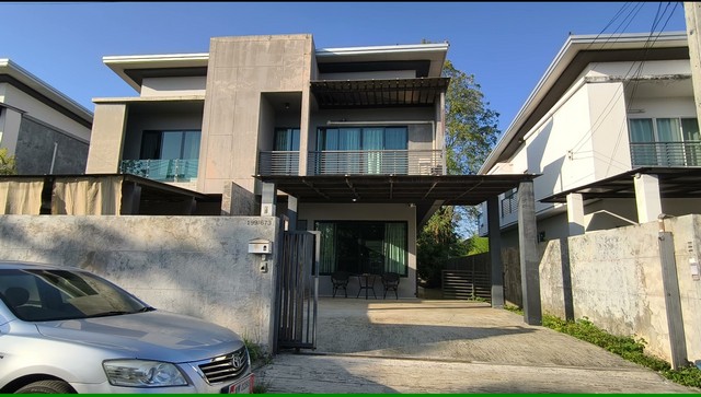 ขายบ้านแฝด 2 ชั้น ลานนาวิลล์ สันผีเสื้อ 96 ตร.ว. ใกล้มีโชคพลาซ่า เพียง 3.7 ล้าน