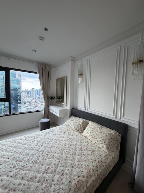 Life One Wireless private beautiful clean 36th floor BTS Ploenchit