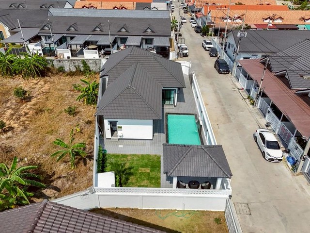 บ้านพูลวิลล่าสร้างใหม่ ห้วมุม Newly built corner Pool Villa