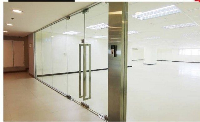 เช่า สำนักงาน 24 ชม.พื้นที่สวย ครบทุกไซส์ ไม่ว่าจะใหญ่หรือเล็ก ใจกลางสุขุมวิท 13 ติด BTS นานา เขตวัฒนา กรุงเทพมหานคร