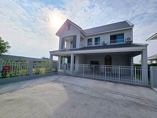 ให้เช่าบ้านหลังใหญ่ 36000 บาท/เดือน 84 ตรว. #โซนหางดง บ้าน 2 ชั้น #ใกล้นานาชาติเกรซ สนามหญ้ากว้าง บรรยากาศดี #น้ำไม่ท่วม #รับสัตว์เลี้ยง