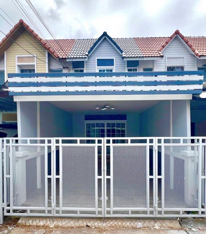 ขายบ้านนาป่าชลบุรี ม.แฟมิลี่แลนด์นาป่า  ทวน์เฮ้าส์สองชั้น พื้นที่ 16ตรว  2 ห้องนอน 1ห้องน้ำ