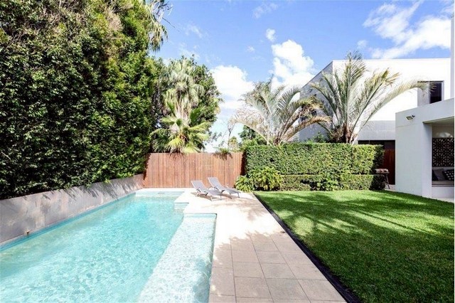 ด่วน! เซ้งธุรกิจบ้านพัก Pool Villa ใจกลางกรุงเทพ คืนทุนไวใน 1-2 ปี