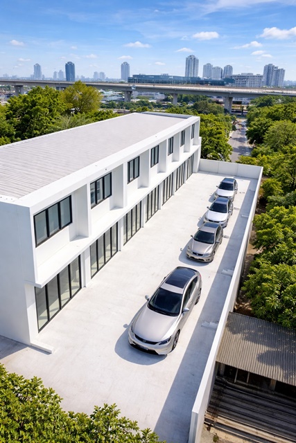 รีโนเวทใหม่ BTS สุรศักดิ์ 300 ม.พื้นที่ใช้สอย 820 ตร.ม.โกดัง 2 ชั้น 6 คูหา 4 นอน 4 น้ำ ใจกลางเมือง รองรับทั้งการจัดเก็บสินค้า