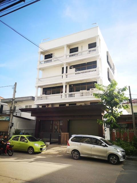 ให้เช่าอาคารสำนักงาน 4.5 ชั้น 675 ตร.ม. ซอยอ่อนนุช 70-1 พร้อมลิฟต์ขนสินค้า
