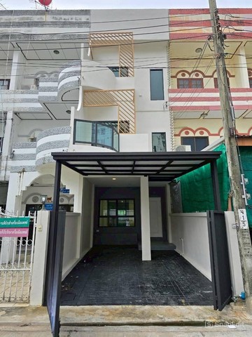 Nova Home สุคนธสวัสดิ์ 2   ทำเลใจกลางเมือง  เชื่อมต่อทั้งถนนประดิษฐ์มนูธรรม