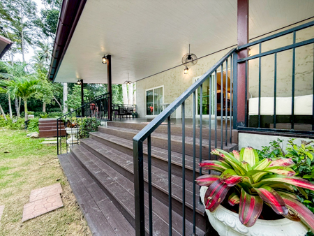 Villa 3ห้องนอน ว่างให้เช่า ต.แม่น้ำ ซอย3 เกาะสมุย สุราษฎร์ บ้านพักตกแต่งครบมีห้องครัว พร้อมทำอาหาร สระว่ายน้ำ ส่วนกลาง