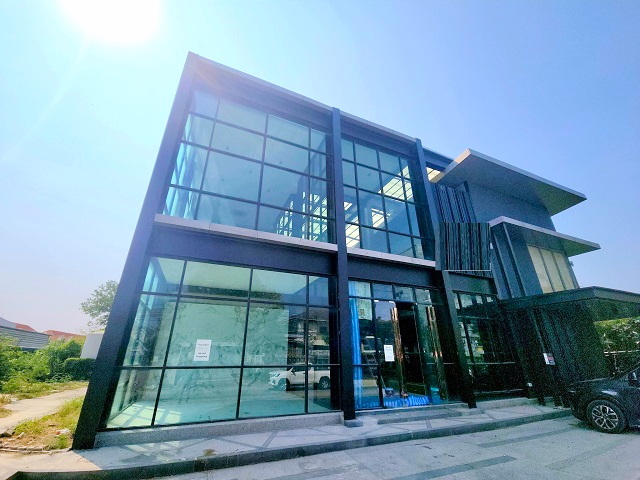 MRTศรีด่าน 1.2กม. ให้เช่า ออฟฟิศขนาดใหญ่  ศรีลาซาล 255 ตร.วา. 1005 ตร.ม. เซ็นทรัล บางนา 2.8 กม. แม็คโคร ศรีนครินทร์ 1.49กม.