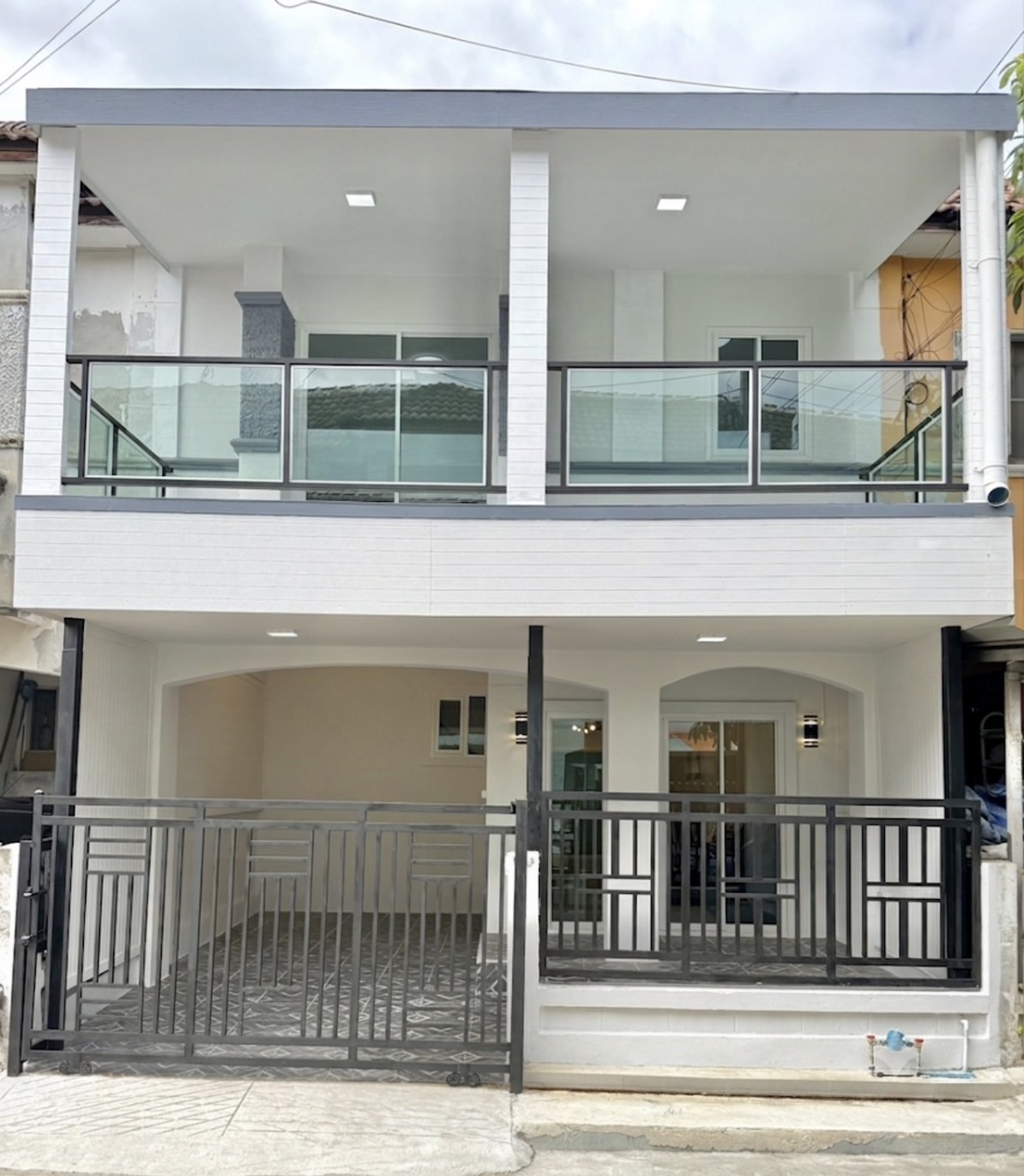 RealEstate 905-89 นันทิชา3-8 บางบัวทอง #WAM0715 ขาย บ้าน หมู่บ้านนันทิชาโครงการ 3/8 2090000 บาท ใกล้กับ • ศาสนสถาน: วัดไทรใหญ่ วัดไทรน้อย