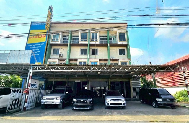 อาคารพาณิชย์ 4 ชั้น 3 คูหา ลาดหลุมแก้ว ติดถนน 346 ปทุมธานี - บางเลน 