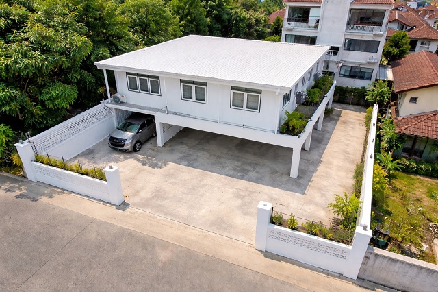 รีโนเวทใหม่บ้านเดี่ยว 2 ชั้น BTS อุดมสุข 900 ม. ทรู ดิจิทัล พาร์ค 900 ม.  3-4นอน 2 น้ำตลาดอุดมสุข 1 กม. 62 ตร.วา. 250 ตร.ม.