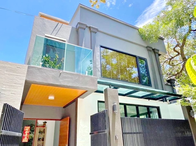 วิวสวน ย่านประชาชื่น-งามวงศ์วาน ม.ธุรกิจบัณฑิตย์ 1 กม.  3นอน MRTแจ้งวัฒนะ14 ให้เช่าโฮมออฟฟิศ 3 ชั้น ห้องมุม 32ตร.วา. 362ตร.ม. 4 น้ำ