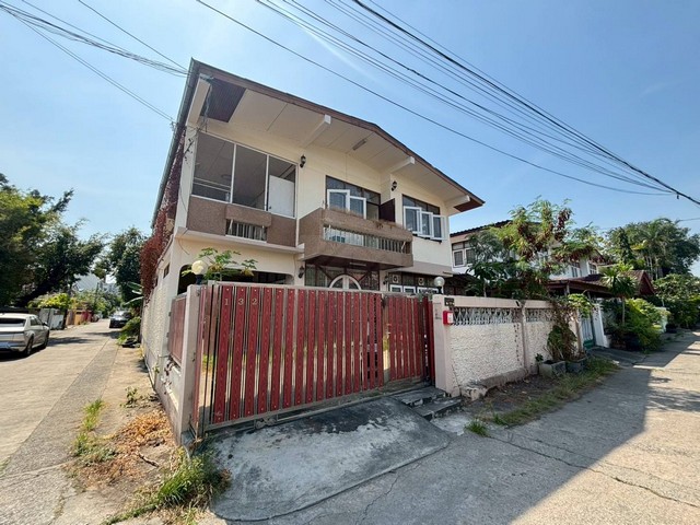 ขายบ้านเดี่ยว 2 ชั้นหลังมุม ทำเลเทพ ซอยลาดพร้าว 109 ซอยข้าง รพ.เวชธานี ใกล้เดอะมอลล์บางกะปิ