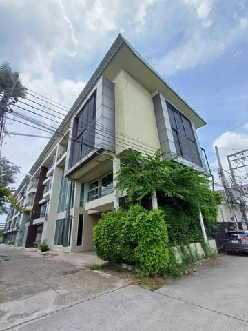 HS 1858 ขายโฮมออฟฟิต 4 ชั้น 600 ตรม. ห้องมุม ย่านรามอินทรา ใกล้แฟชั่นไอแลนส์