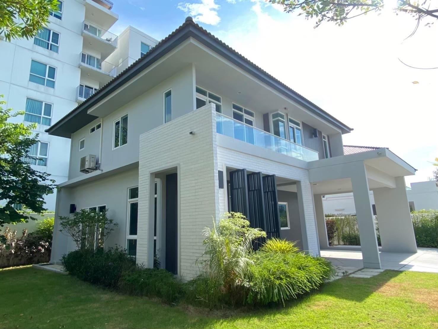 บ้านใหม่ริมทะเลสาบ  โครงการมัณฑนา Serene Lake 99.8 ตร.ว.