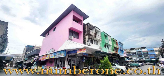 ม.รามอินทรานิเวศน์ ซ.รามอินทรา 67 ถ.รามอินทรา ขว.จระเข้ ข.บางกะปิ จ.กรุงเทพฯ