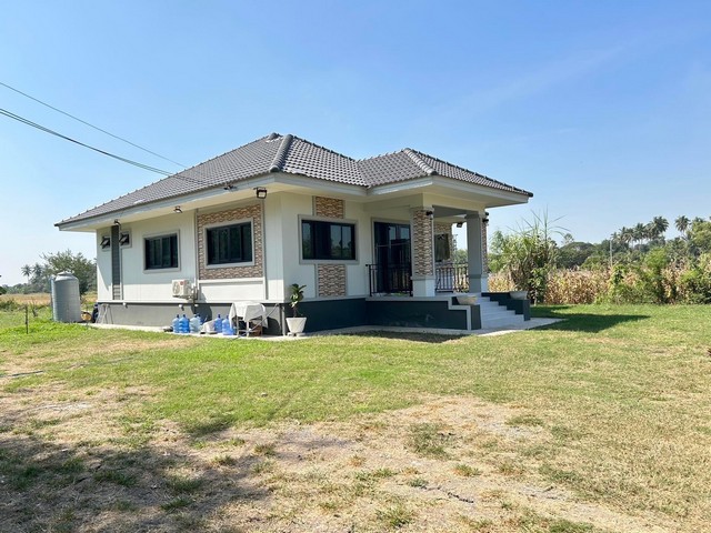 ขายบ้านเดี่ยวพร้อมที่ดิน ตำบลโคราช  อำเภอสูงเนิน จังหวัดนครราชสีมา ขนาด 1 ไร่