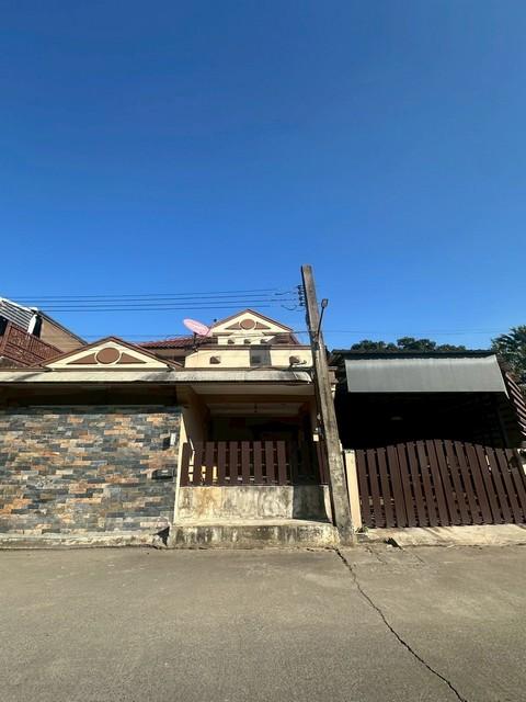 HR 6339 ให้เช่าทาวน์เฮ้าส์ 2 ชั้นหลังริม เนื้อที่ 50 ตร.ว. หมู่บ้านบารเมษฐ์ เฉลิมพระเกียรติ 62 เฟอร์พร้อมอยู่ จอดรถได้ 4 - 5 คัน