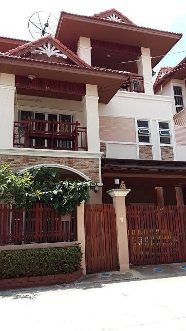 ขายบ้านเดี่ยว 3 ชั้น หลังมุม 48.6 ตรว. หมู่บ้านนนทรีวิลล่า พระราม 5 นนทบุรี ใกล้แมคโครนครอินทร์ โครงการติดถนนใหญ่ พระราม5 -นครอินทร์