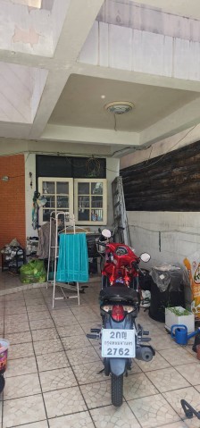 ขาย ทาวน์เฮาส์ 2 ชั้น พื้นที่ 17.5 ตรว.  ซอย รามอินทรา 67 แขวงคลองกุ่ม เขต บางกะปิ กทม.