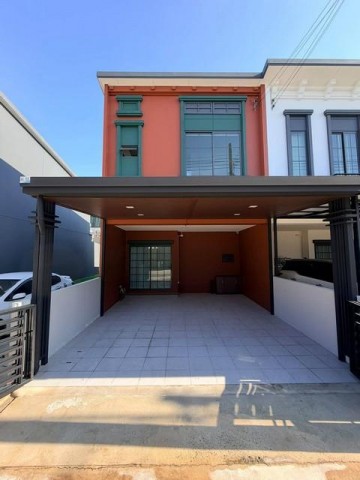 HR 10609 ให้เช่า ขายทาวน์โฮม 2 ชั้นแปลงมุม โครงการสิริ เพลส ลาดพร้าว 101 Siri Place Ladprao 101