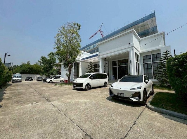 BH3962 ขายหรือให้เช่าที่ดินพร้อมอาคาร แบริ่ง 5 ใกล้ BTS แบริ่ง เพียง 3 นาที พื้นที่ 351 ตร.ว. เหมาะทำธุรกิจ ออฟฟิศ หรือคลินิก