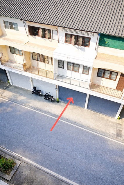 ไทวัสดุ ศรีนครินทร์ 680ม. BTS โรงเรียนนายเรือ 1.5 กม.อาคาร 3 ชั้น 3 นอน 2 น้ำ ใกล้เทศบาลบางเมือง 200 ม.