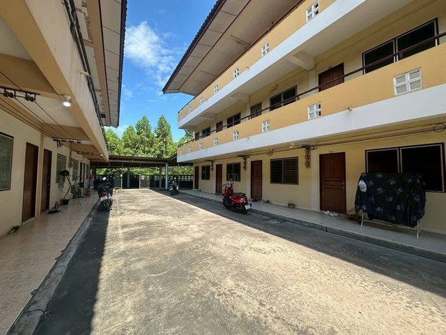 ขายหอพักทำเลดีติดถนน ใกล้อมตะนคร นาป่า ชลบุรี ต่ำกว่าราคาประเมิน