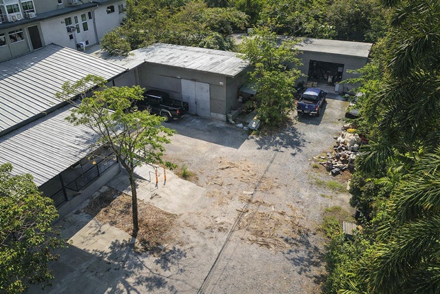 ใกล้เมืองทองธานี MRTแจ้งวัฒนะ14 1.3กม. อิมแพ็ค อารีน่า 1.9 กม.เลียบคลองประปา ประชาชื่น 100 ตร.ม.  ให้เช่าโกดังแจ้งวัฒนะ  ขนาดกะทัดรัด