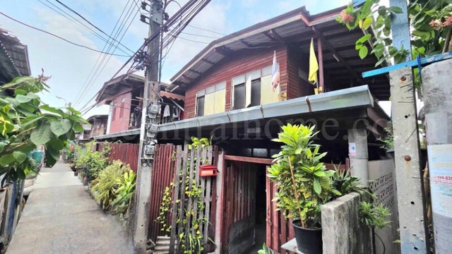 บ้านเดี่ยว 2 หลัง พร้อมห้องเช่า 82 ตร.วา สำโรงกลาง สมุทรปราการ ราคาถูก