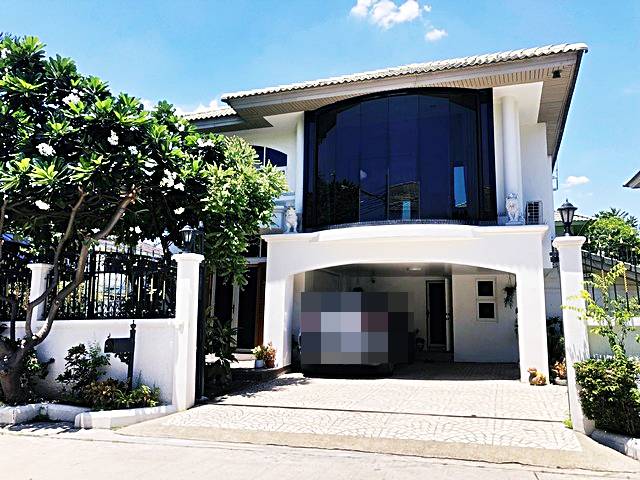 บ้าน - พ.ท. 81 ตาราง-วา 0 งาน 0 RAI 7990000 บ. ไม่ไกลจาก ศูนย์ราชการนนท์  รถไฟฟ้าบางกระสอ ราคาสุดคุ้ม บ้านหรูผู้บริหาร เฟอร์บิวอินอย่างดี ครอบครัวใหญ่4นอน ห้องแม่บ้าน