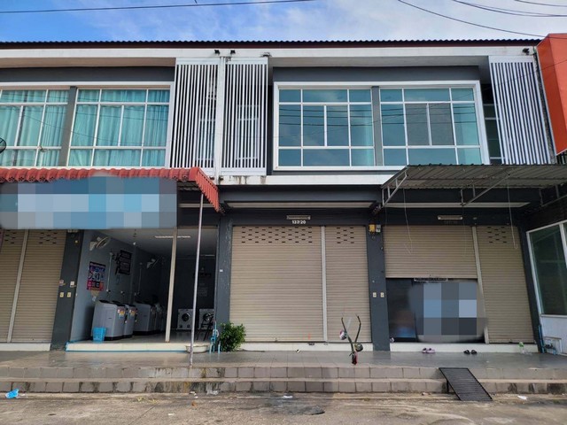 ขายอาคารพาณิชย์  หมู่บ้านเดอะวิลเลจ ถนนเลียบคลองชลประทาน นครศรีธรรมราช