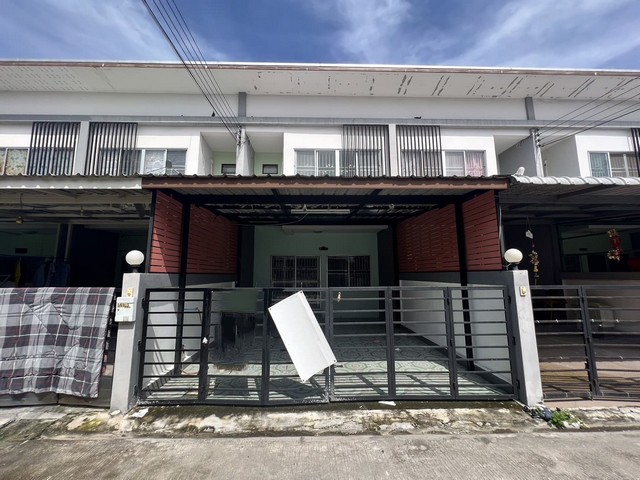 ขาย ทาวน์โฮม โครงการ UJ Townhome  รเดินทางสะดวกโครงการใกล้ถนนสายหลัก ถนนมิตรสัมพันธ์ และถนนสุขุมวิท