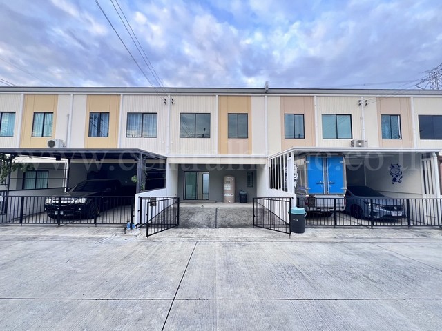 ขายด่วน ทาวน์เฮ้าส์ เดอะคอนเนค @กรุงเทพ - ปทุมธานี 2 พร้อมอยู่