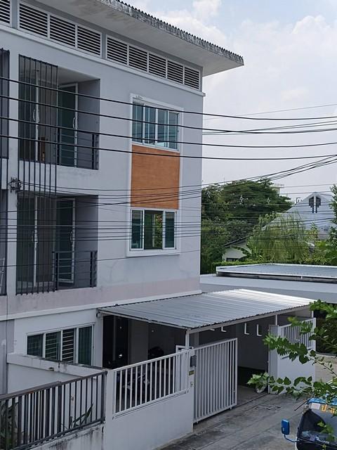 ให้เช่าโฮมออฟฟิศ 3 ชั้น​ 200 ตร.ม. บ้าน Best bodin ลาดพร้าว 71 ใกล้ Cystal Park