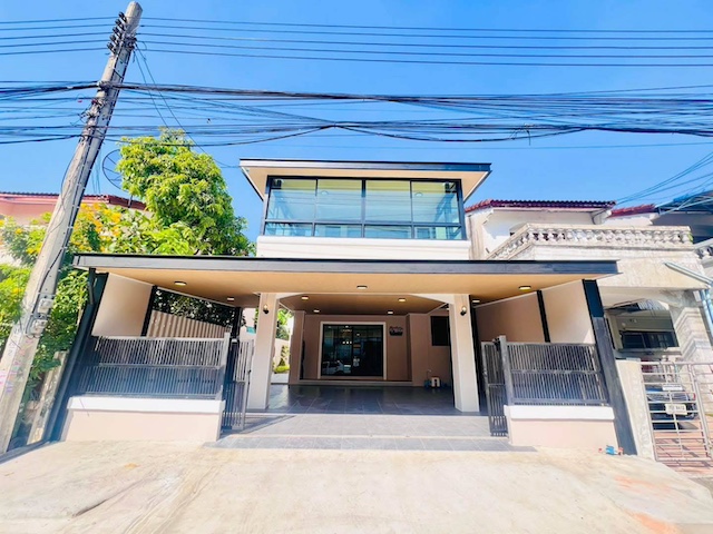 BS1021 ขายบ้านแฝด 2 ชั้น หมู่บ้านเกร็ดแก้ว บ้านกลางเมืองนนทบุรี