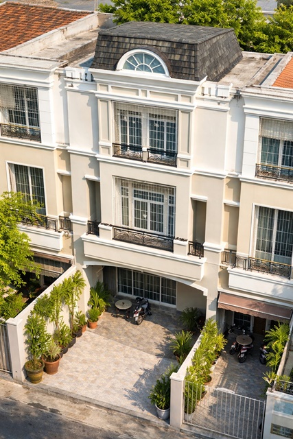 เปิดซิง! ให้เช่าทาวน์โฮม 3 ชั้นฟังก์ชั่น 3 นอน นวมินทร์ ตลาดอินทรารักษ์ 200 ม.  แฮปปี้แลนด์ MRTบางกะปิ 3กม. 4 น้ำ รร.นานาชาติเลิศหล้า 2 กม.