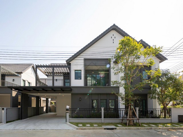 ให้เช่าบ้านเดี่ยว 2 ชั้น 303 ตรม. 4 ห้องนอน โครงการ CENTRO BANGNA หลังเมกะบางนา บ้านใหม่ เฟอร์พร้อมอยู่