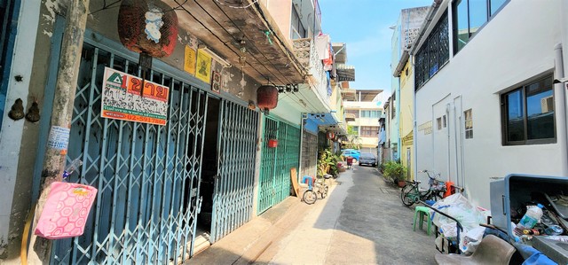 อาคารพาณิชย์ - 2500000 THAI BAHT 4 ห้องนอน 12 Square Wah 0 ngan 0 Rai ไม่ไกลจาก ใกล้โรงพยาบาลสมเด็จพระปิ่นเกล้า ใกล้สถานีตำรวจนครบาลวัดพระยาไกร ใกล้สถานีดับเพลิงและกู้ภัยยานนาวา ใกล้สำนักงานเขตบางคอแหลม ใกล้มหาวิทยาลัยเทคโนโลยี ราชมงคลกรุงเทพ (พระนคร