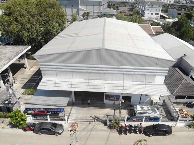 ให้เช่าโกดังพร้อมสำนักงาน 290 ตรว. 1300 ตรม. ถนนรามอินทรา ใกล้ทางด่วน เข้าได้ทั้งเส้นเลียบด่วนรามอินทรา พหลโยธิน แลรามอินอินทรา