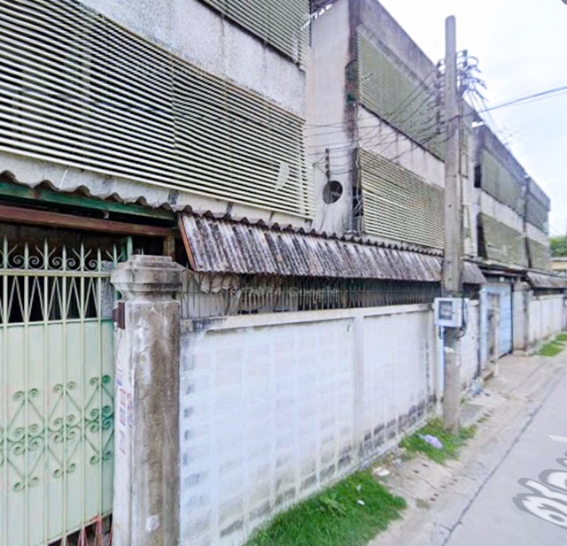 เดอะมอลล์ บางแค 1.9 กม. ถ.บางแวก  MRT บางแค 1.2กม. ให้เช่าโกดัง 305ตร.ม.พร้อมออฟฟิศ และห้องพักพนักงาน 78ตร.วา. .เพชรเกษม64-72