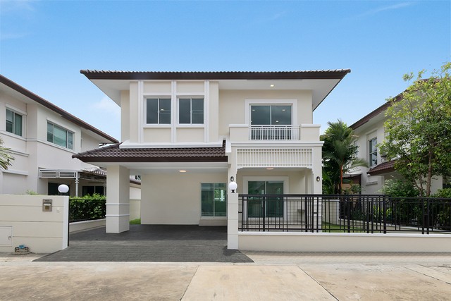 บ้านเดี่ยว 2 ชั้นตกแต่งใหม่ เดอะ เซนโทร รัตนาธิเบศร์