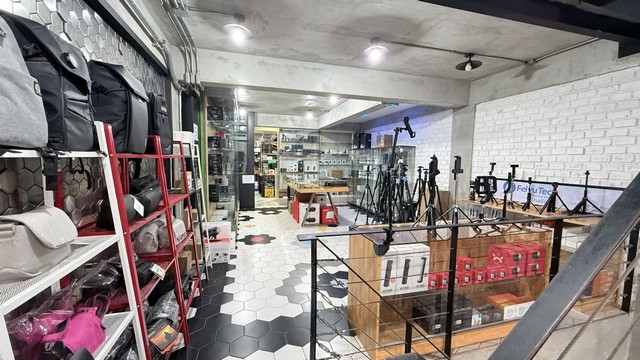 P2213 ขาย อาคาร ตึกแถว ติด BTS สะพานควาย ใจกลางเมือง ถนนพหลโยธิน เขตพญาไท ใจกลางเมือง เหมาะทำธุรกิจ