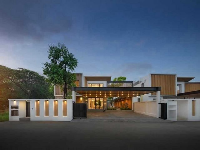 บ้านพูลวิลล่าสุดหรูสร้างใหม่ ดีไซน์โมเดิร์นร่วมสมัย วัดเกตุ