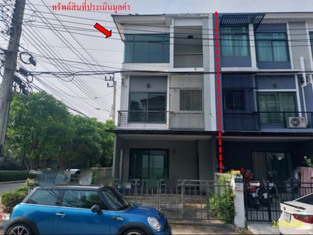 ขาย ทาวน์เฮ้าส์  เขตสะพานสูง กรุงเทพมหานคร ห่างจาก  โรงเรียนเตรียมอุดมศึกษาน้อมเกล้า    5.4 km