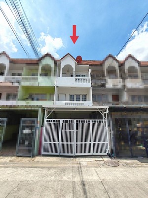 ของต้องรีบคว้า รีโนเวททั้งหลัง ทำเลงามวงศ์วาน 18 !!! ขาย ทาวน์เฮ้าส์ 3 ชั้น 5 ห้องนอน 19 ตร.ว. ใกล้เดอะมอลล์และทางด่วนด่านประชาชื่น