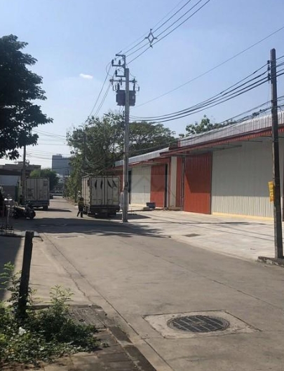 ให้เช่าอาคารโกดัง 560 ตรม. ลาดพร้าว 91 หมาะเป็นสำนักงาน โชว์รูม ขนส่ง สตูดิโอ หรือธุรกิจอื่นๆ