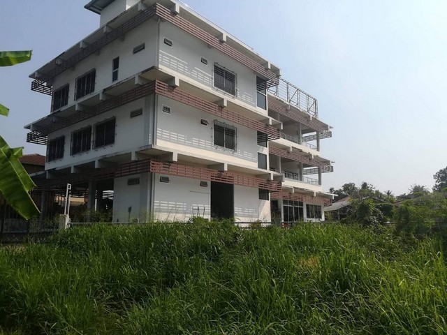 ขายที่ดินพร้อมสิ่งปลูกสร้างอาคารพาณิชย์ 3 ชั้น อำเภอปากช่อง จังหวัดนครราชสีมา เนื้อที่ 176 ตารางวา